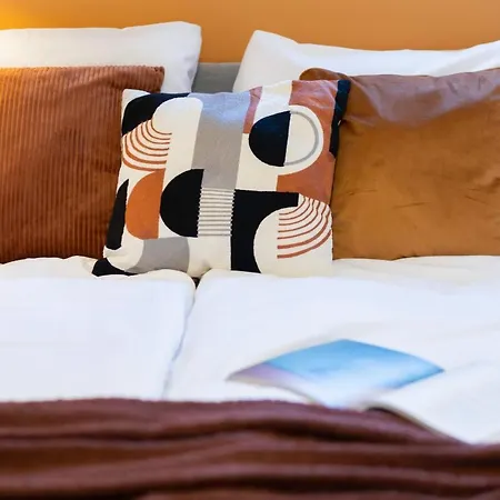 Family With Two Bedrooms And Balcony In By Renters * 华沙