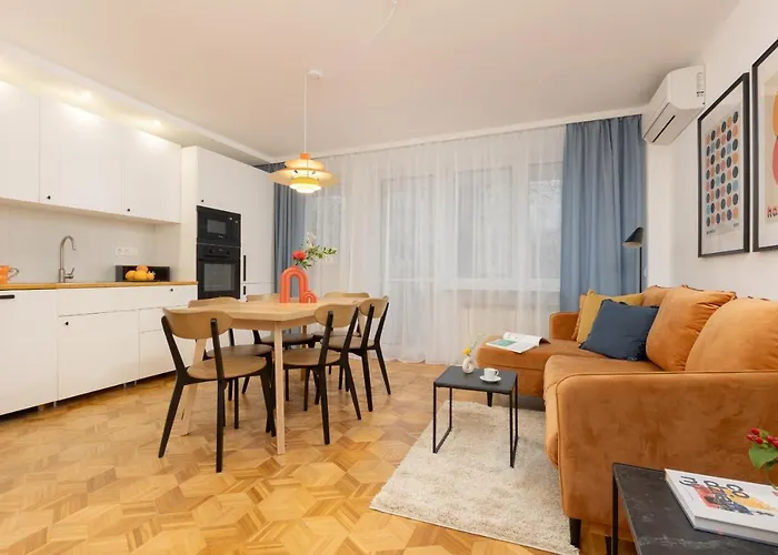 Family With Two Bedrooms And Balcony In By Renters Warschau